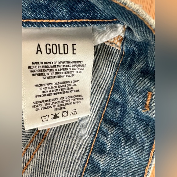 High-rise denim jean shorts - Picture 3 of 9